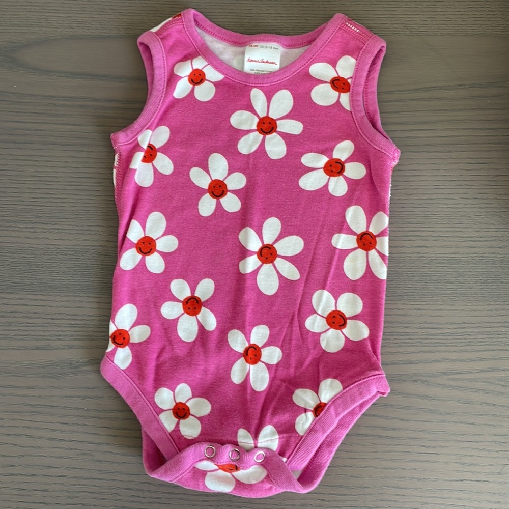 Hanna Andersson daisy onesie
